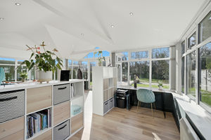 Garden room- click for photo gallery